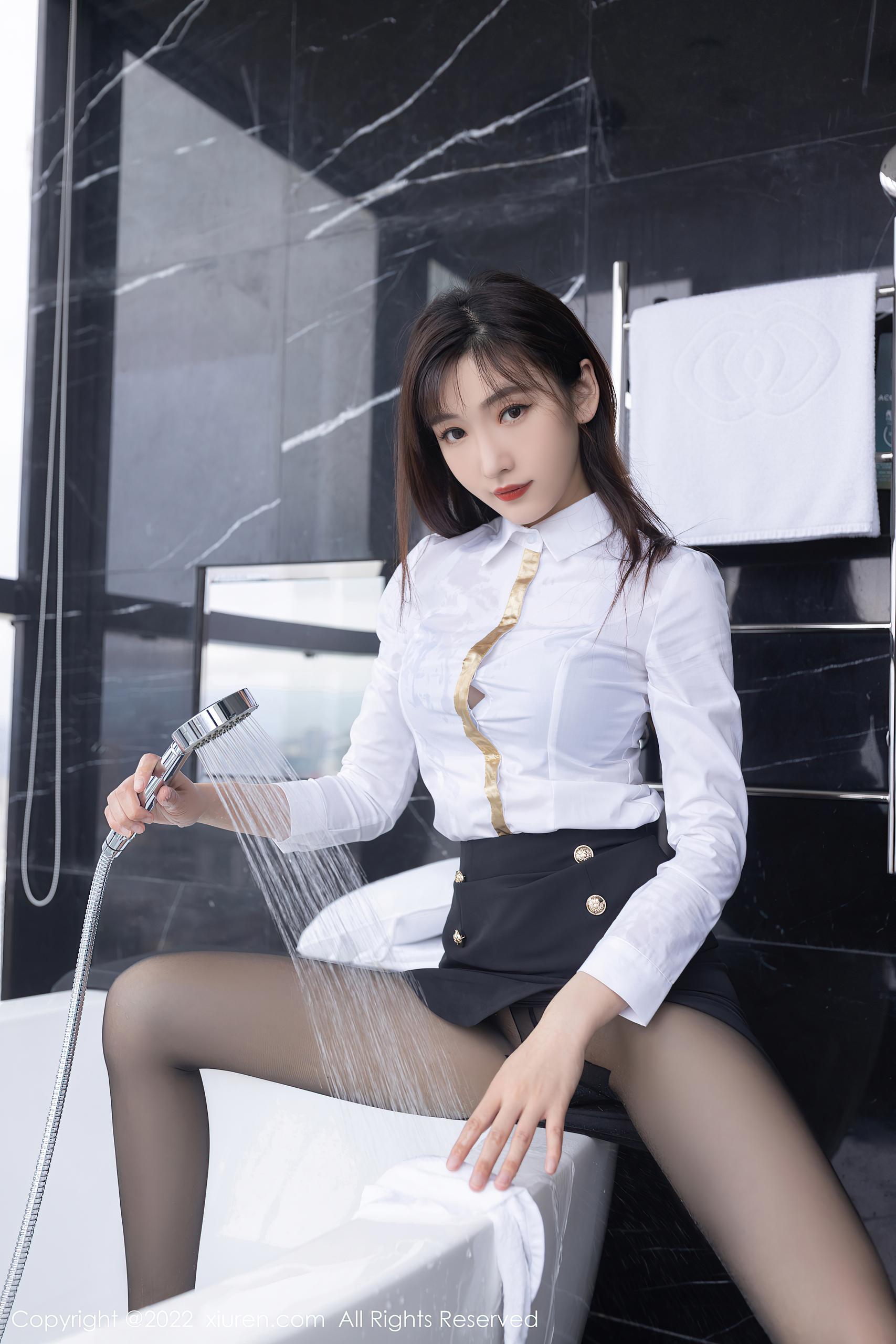 可玩可观的意思！ai绘画反向关键词怎么弄